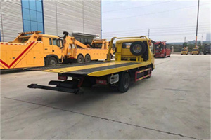 霍城非事故拖车